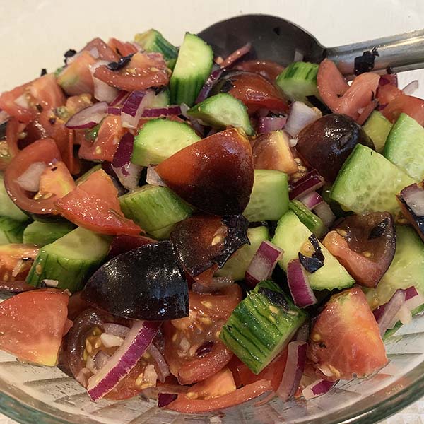 tomato-salad-bowl